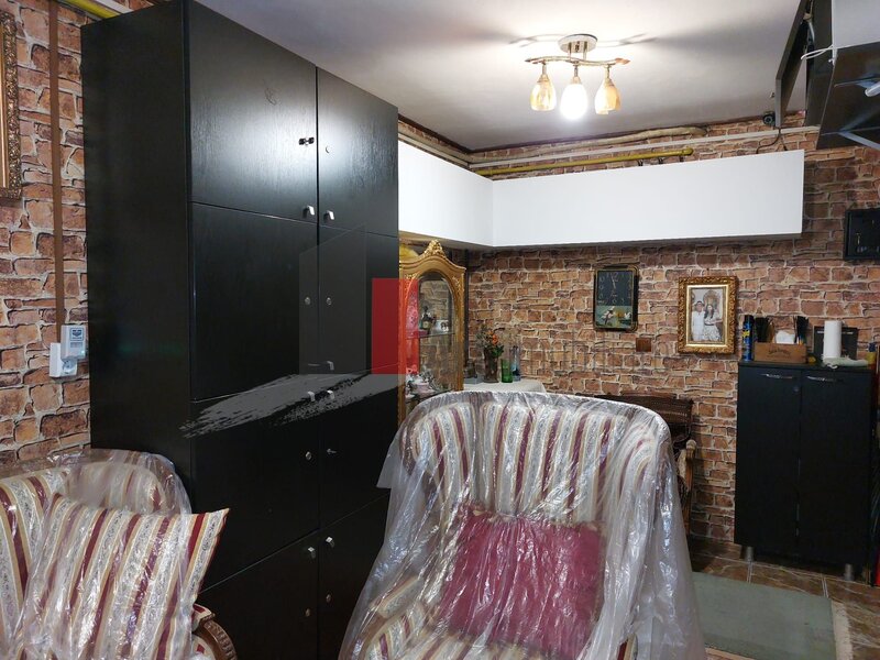 Amzei, spatiul Mezepoka, spatiu comercial in acte, intrare separata, 82 mp.